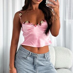 White Fox Boutique Believe It Crop Baby Pink 💖🌸